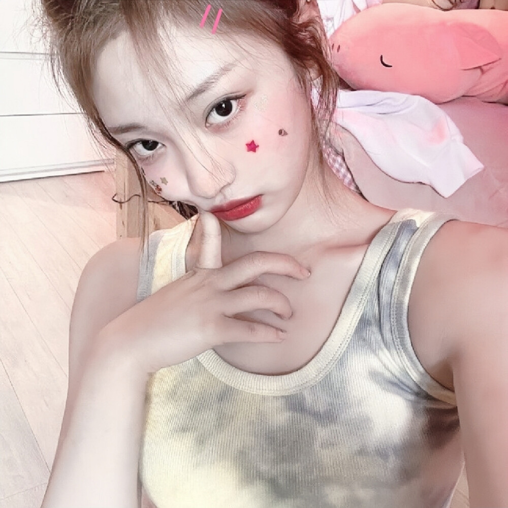 宁艺卓。
一些旧图