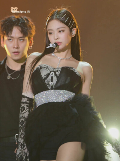 jennie solo