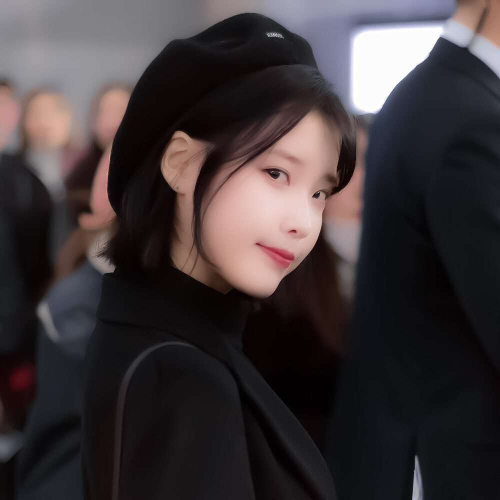 ➻IU╎▵可能是一种执念▿
©skylasie