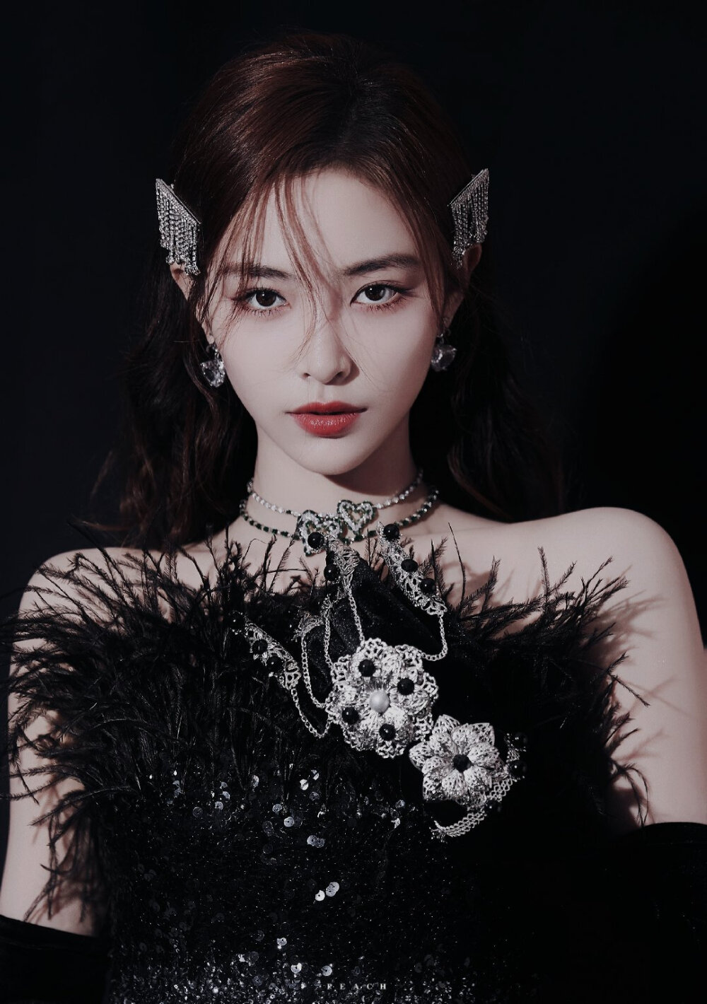 THE9 许佳琪
©白桃啵啵奶茶铺·