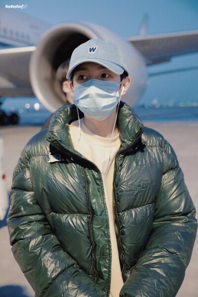 王源【21.11.14】深圳✈️北京
Cr.RoyBoyCool1108·王源✨