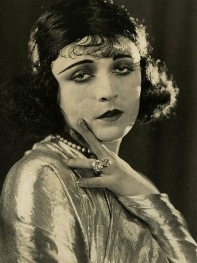 Pola Negri