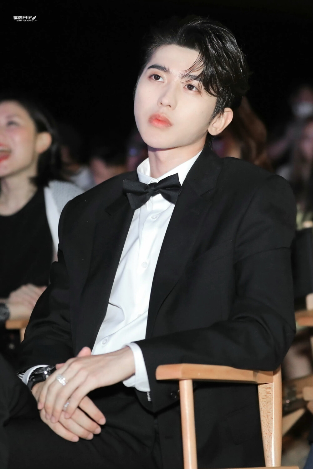 蔡徐坤
GQ人物盛典
帅得太超出了哇！
cr.Metroline1·蔡徐坤/偏遇日记_蔡徐坤