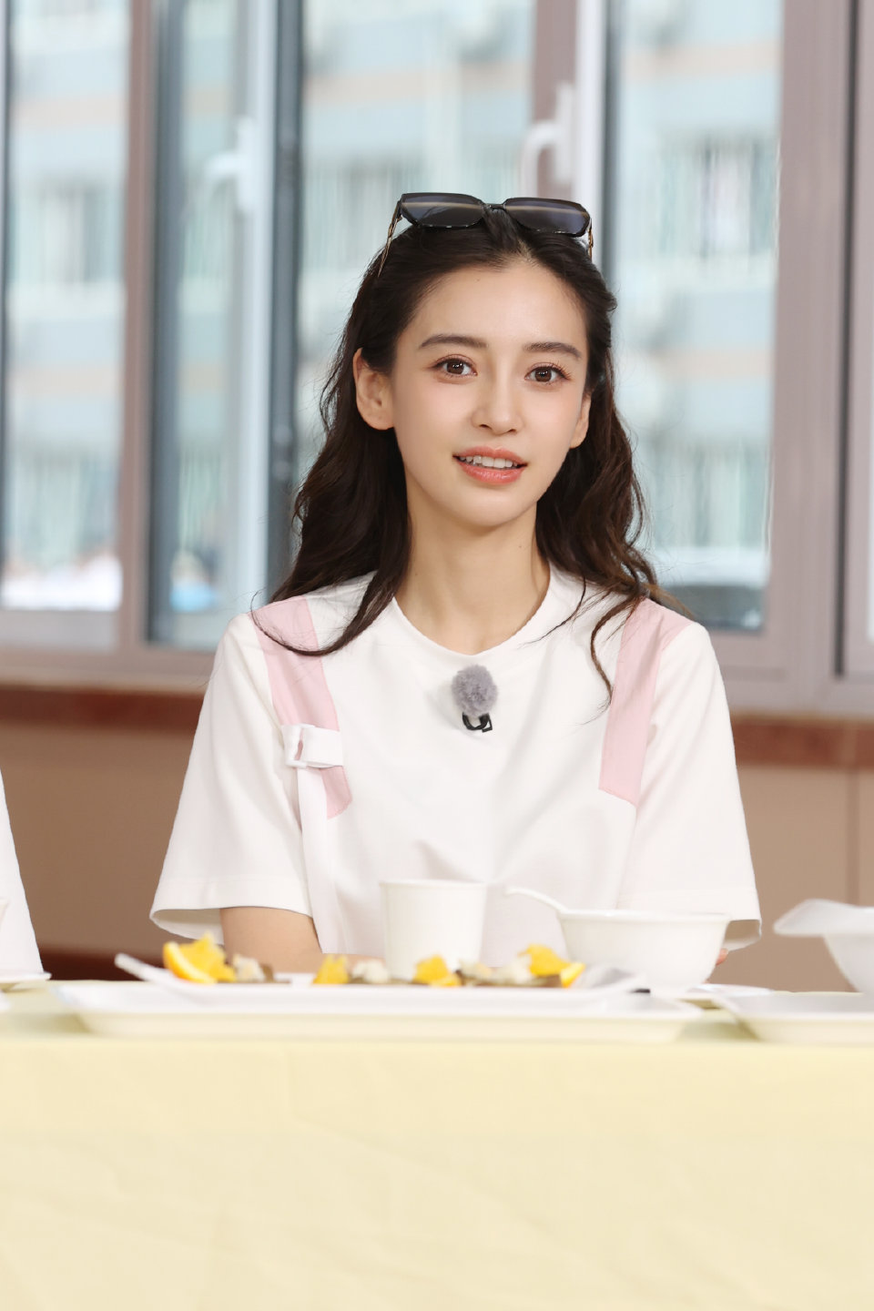 【侵权删】这里是Angelababy（杨颖）的美图啦~可甜可盐可飒你值得拥有哦！
我在豆蔻年华遇见你，想要陪你好多好多年。（图源很广，带水印，只是个人集baby美图）