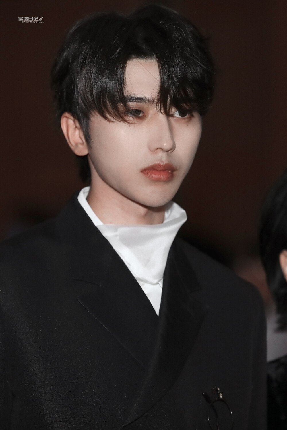 蔡徐坤 21.11.18
ELLE风尚大典
今天也好贵哇(///▽///)
cr.偏遇日记_蔡徐坤