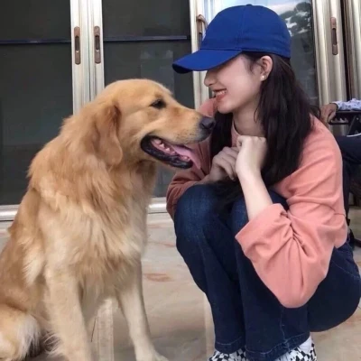 抱狗的女头像