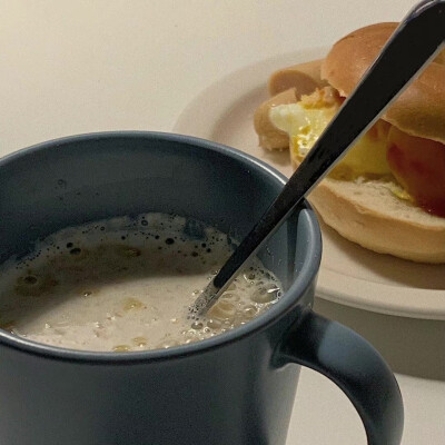 cr：ins背景图（weibo）