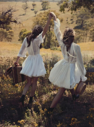 Teresa Palmer & Phoebe Tonkin for Vogue Australia March 2015, photo by Will Davidson