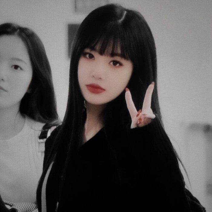 Soojin-Memories flow into a river.
—记忆流淌成河