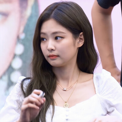 jennie可二改
二改标明江挽辞