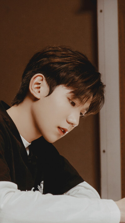 王源 /11.20 #世界儿童日主题曲#
壁纸
Cr.海盐不甜了