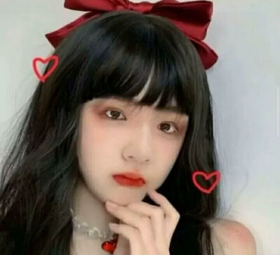 马佳琪，丁程欣，宋雅萱，刘耀雯，张珍袁，严郝祥，Tian贺
“大家好，我们是时代少女团”