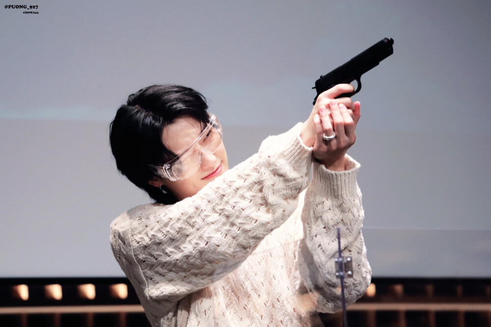 211120 M2U签名会 @WOODZ_dnwm cr:logo