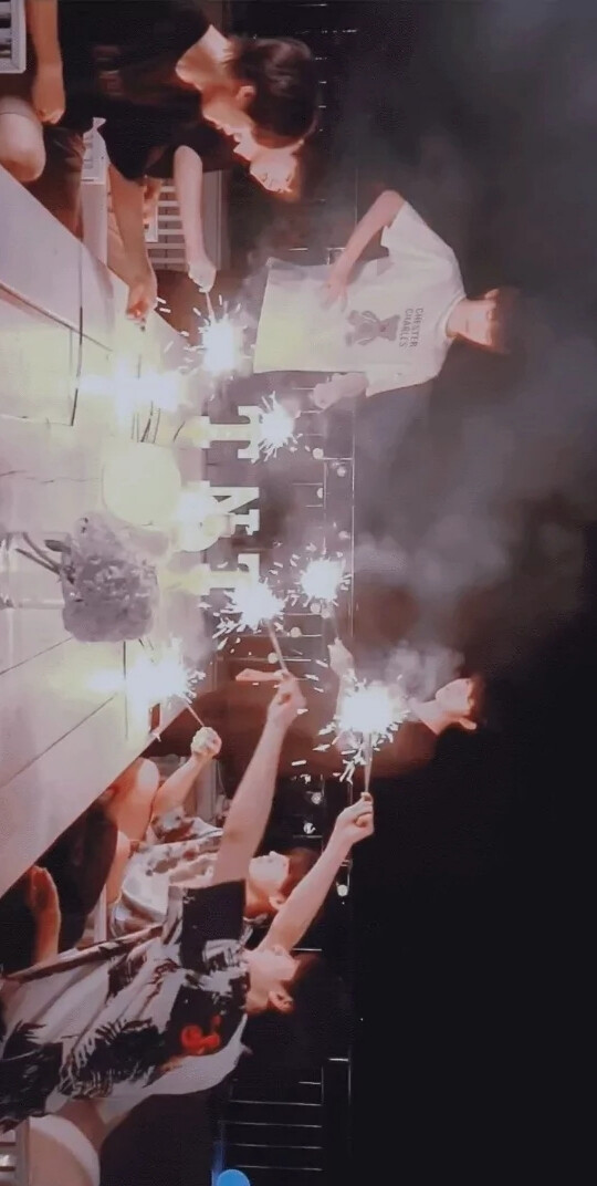 破风云，定天下，时代少年并肩行。
祝TNT时代少年团出道二周年快乐！！！
爆米花们会一直陪着你们走向未来