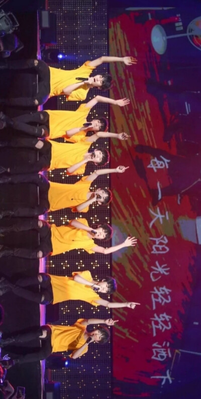 破风云，定天下，时代少年并肩行。
祝TNT时代少年团出道二周年快乐！！！
爆米花们会一直陪着你们走向未来