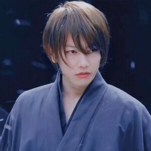 绯村剑心
HIMURA KENSHIN