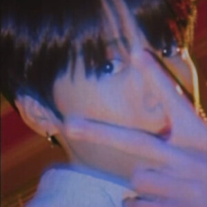 虽然她送了我玫瑰花