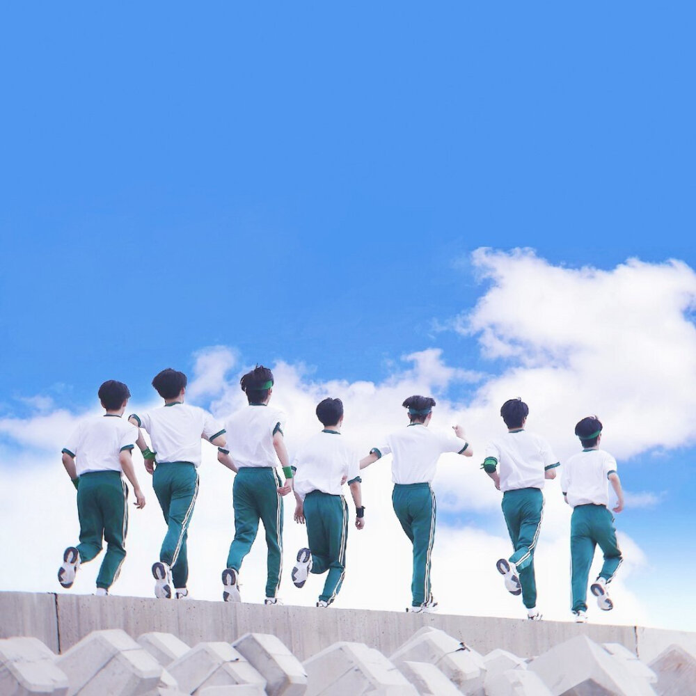 破天下定风云，时代少年并肩行！
㊗️崽崽们成团二周年快乐，未来我们继续携手前行！！！