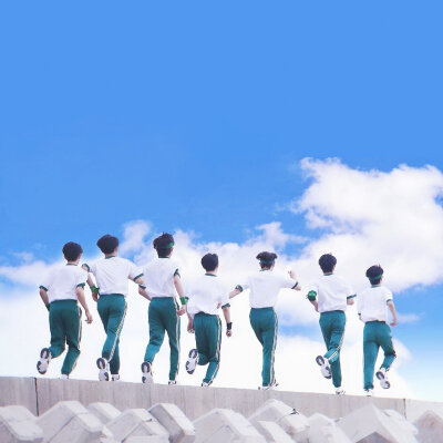 破天下定风云，时代少年并肩行！
㊗️崽崽们成团二周年快乐，未来我们继续携手前行！！！