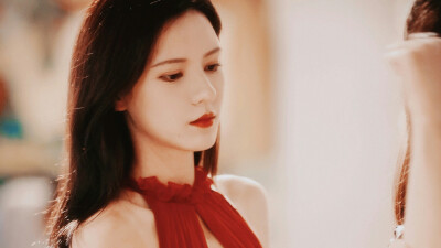 张予曦_许倾悠
《夜色暗涌时》