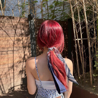 李彩领(CHAERYEONG)