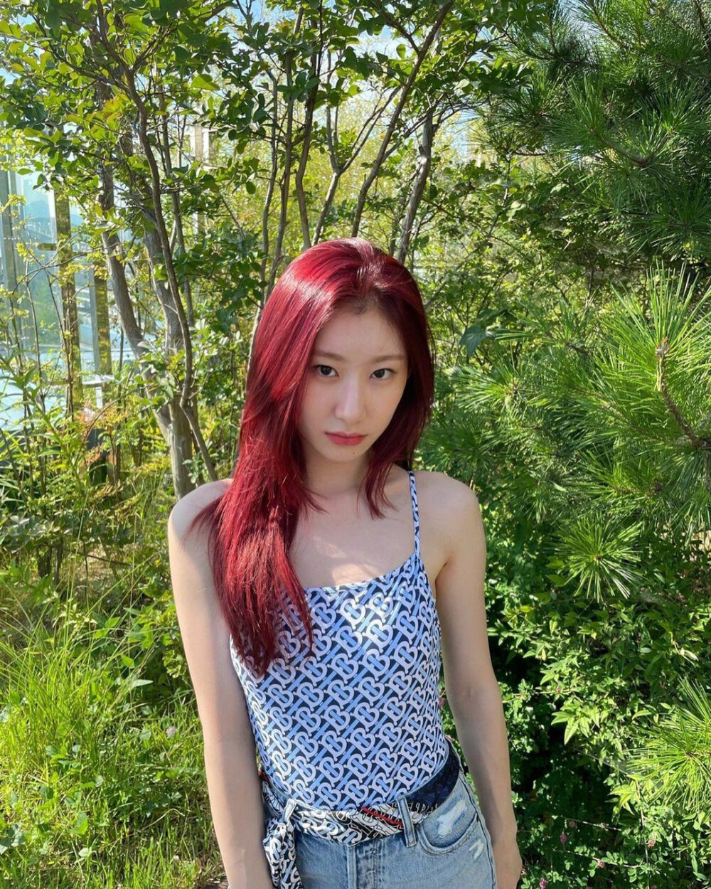 李彩领(CHAERYEONG)