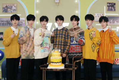 TNT时代少年团出道两周年快乐