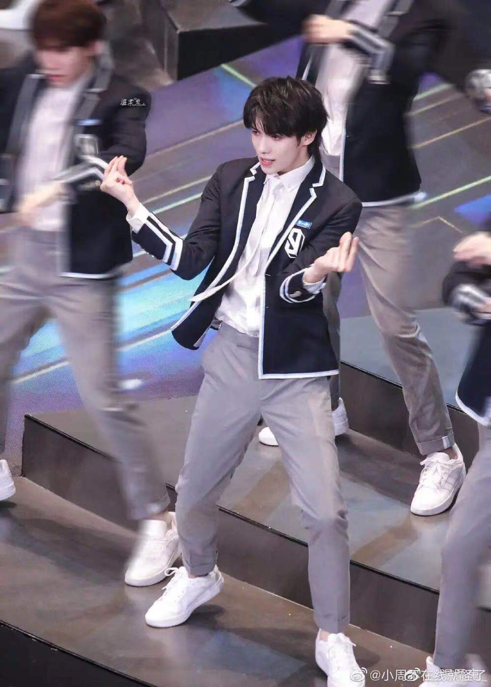 罗一舟/唐九洲