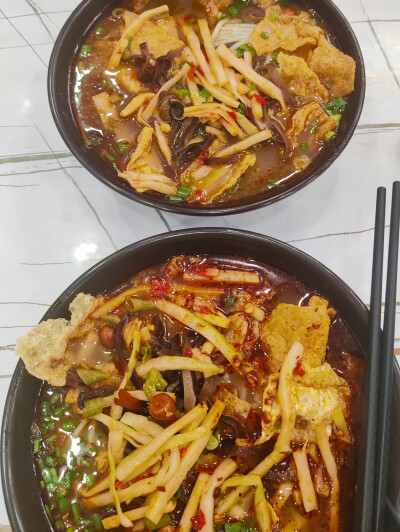 鸡架，螺蛳粉，柠檬茶，津市牛肉粉，家常菜，水煮肉片
