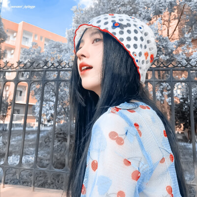 鞠婧祎
拿图dd||用图标明苏挽兮