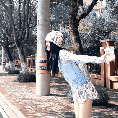 鞠婧祎
拿图dd||用图标明苏挽兮