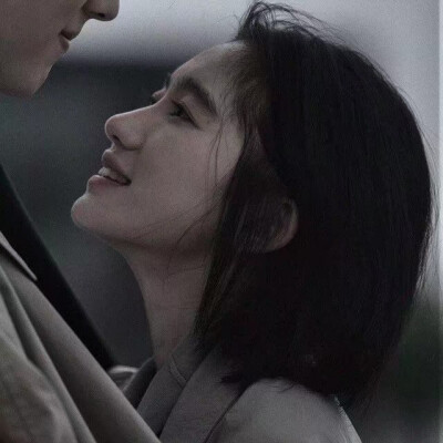 “嗯，我在。”