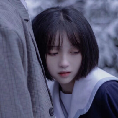 “嗯，我在。”