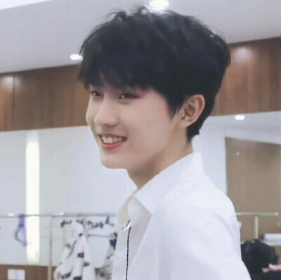 姐姐你看小马可爱吗