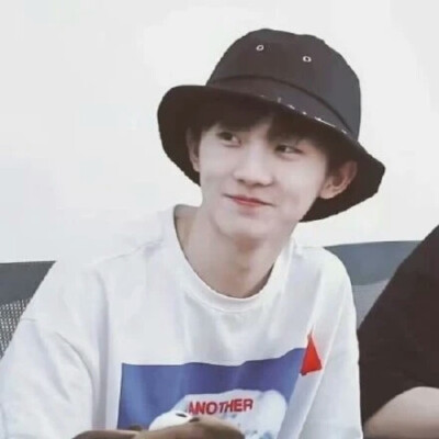 姐姐你看小马可爱吗