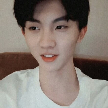 姐姐你看小马可爱吗