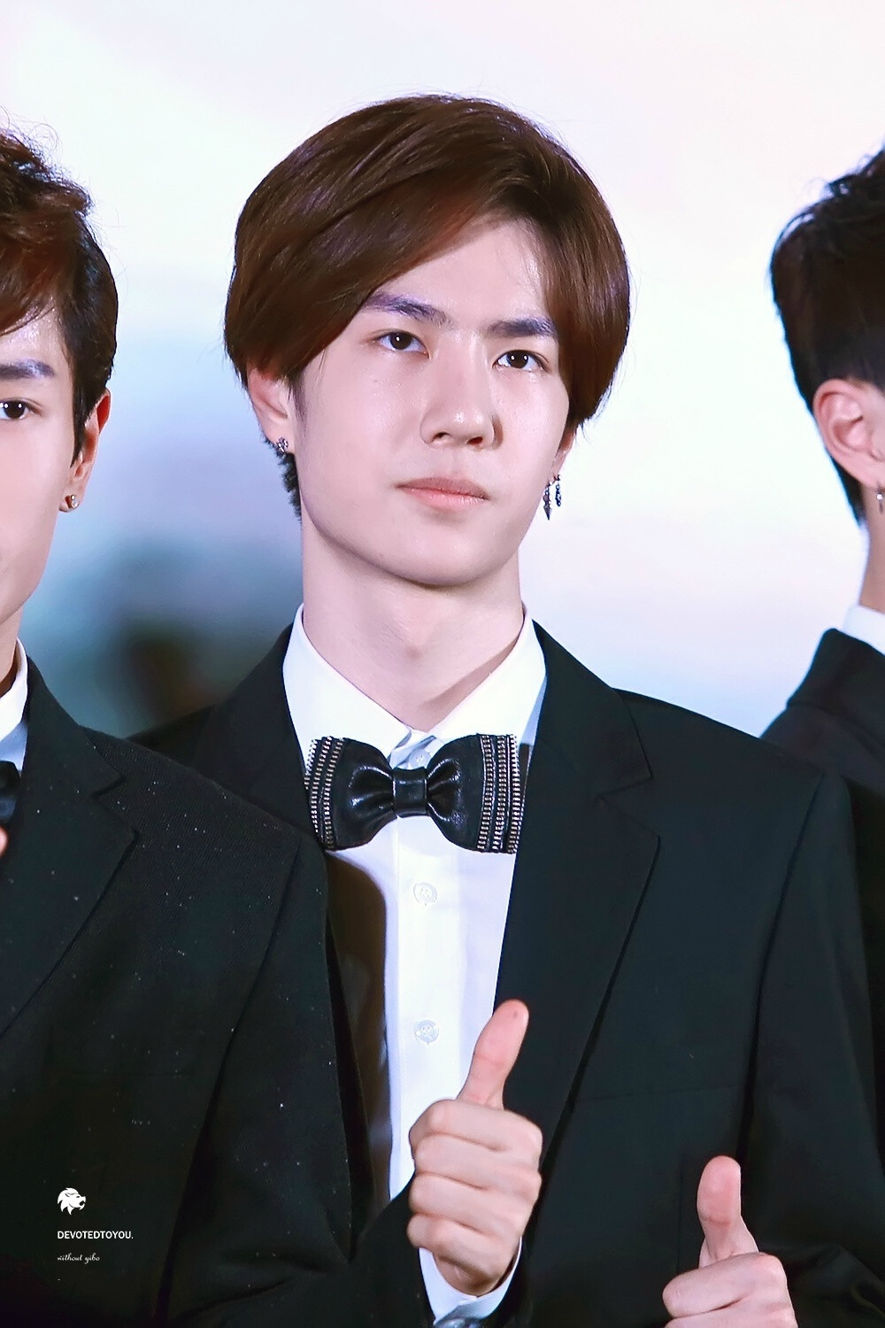 151129 北京海绵宝宝大电影首映礼 @UNIQ-王一博 cr:logo ​ ​​​