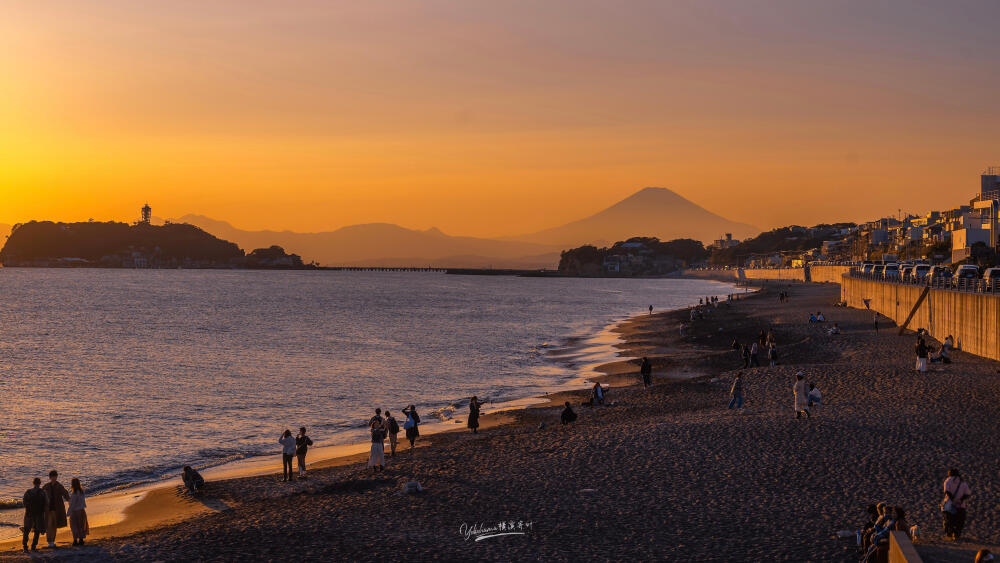 夕阳下 风吹过的街道