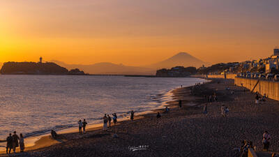 夕阳下 风吹过的街道