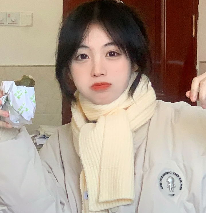 女头 深深的话浅浅的说 长长的路慢慢走.