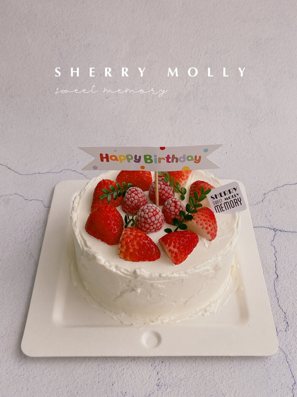 #SHERRYMOLLY家の下午茶# —『原味木糖醇cake』給麻麻準備的生日cake～ 木糖醇吃起來沒壓力 草莓和樹莓裝飾 紅紅火火 暖洋洋