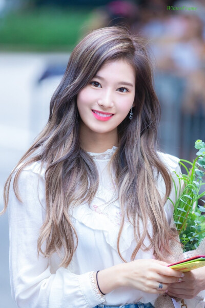 Sana 凑崎纱夏