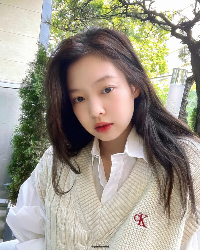 金智妮Jennie（禁二改）
微博©Pinkenini