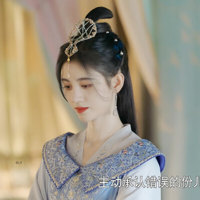 ﹡鞠婧祎
原Vivian