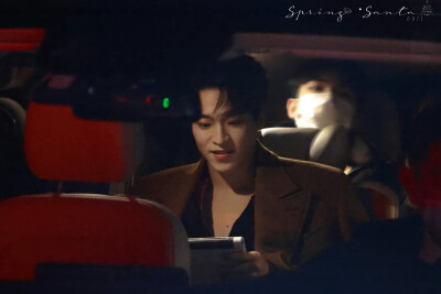 INTO1 赞多 21.12.03 TF绝色之夜
cr.spring·santa