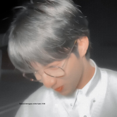 刘耀文
cr藏在白云里