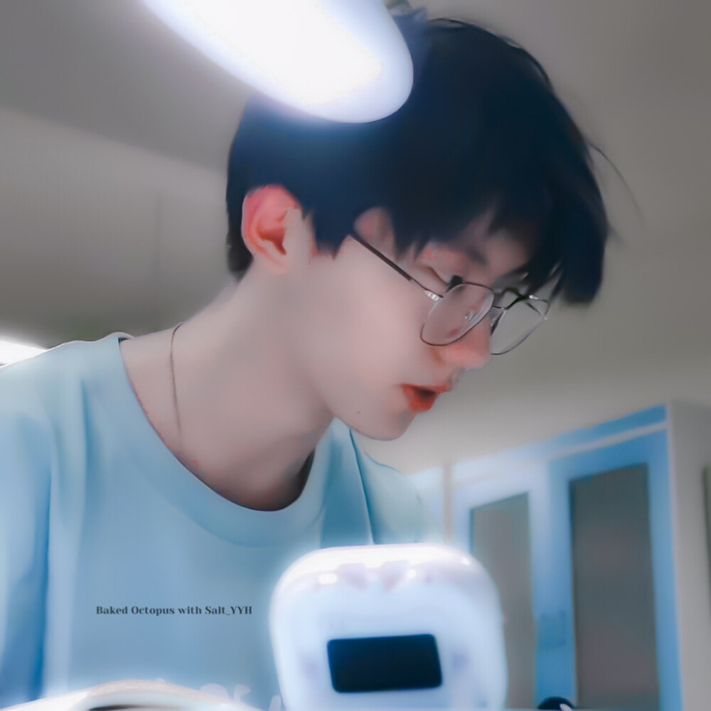 马嘉祺
cr藏在白云里