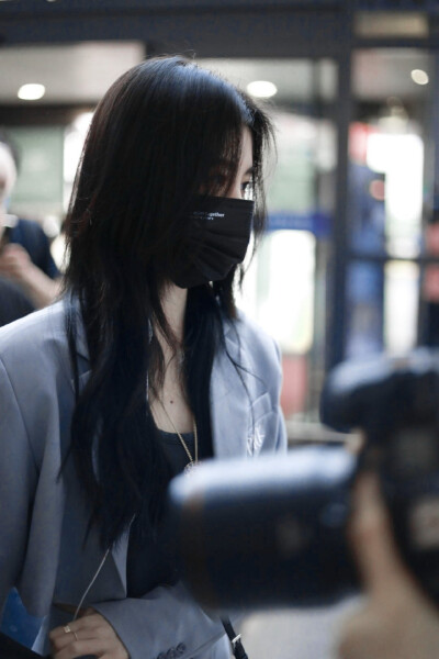 光会照向鞠婧祎，时间会证明一切