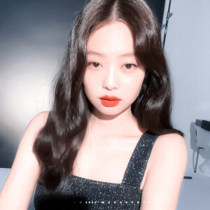 ✿ JENNIE
