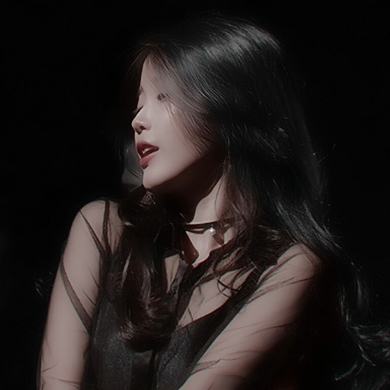 IU-Immersed in charm.